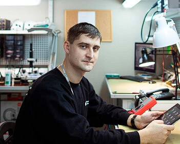 Мастер сервисного центра по ремонту техники KitchenAid